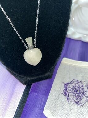 Milky Quartz Scent Pendant 1”x 1.5” with Screw Top Powerful Cleansing Stone NWT